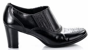 Etienne Aigner Black Leather Ankle Booties Heeled Slip On Round Toe Boots 8.5